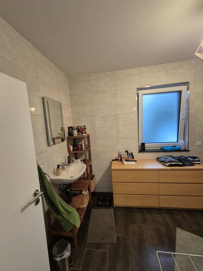 Pronájem bytu 3+1 108 m², Bantzerweg 4 A, Gießen, Hessen Pronájem bytu 3+1 108 m², Bantzerweg 4 A, Gießen, Hessen