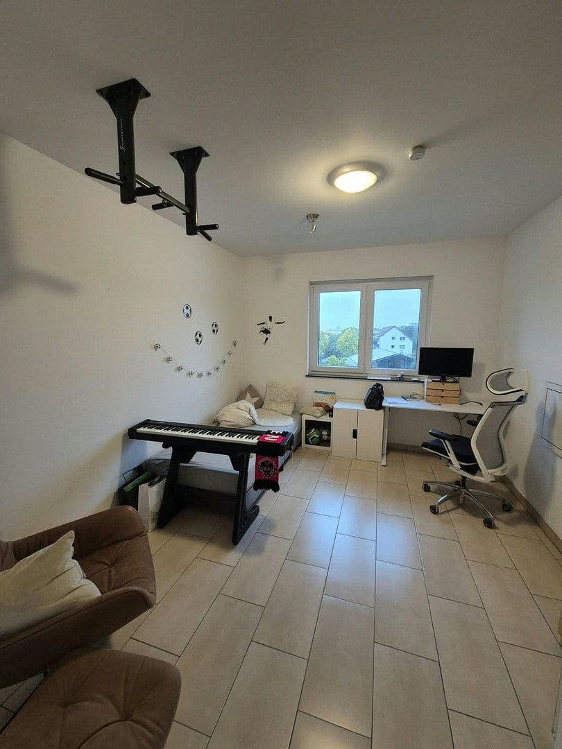 Pronájem bytu 3+1 108 m², Bantzerweg 4 A, Gießen, Hessen Pronájem bytu 3+1 108 m², Bantzerweg 4 A, Gießen, Hessen