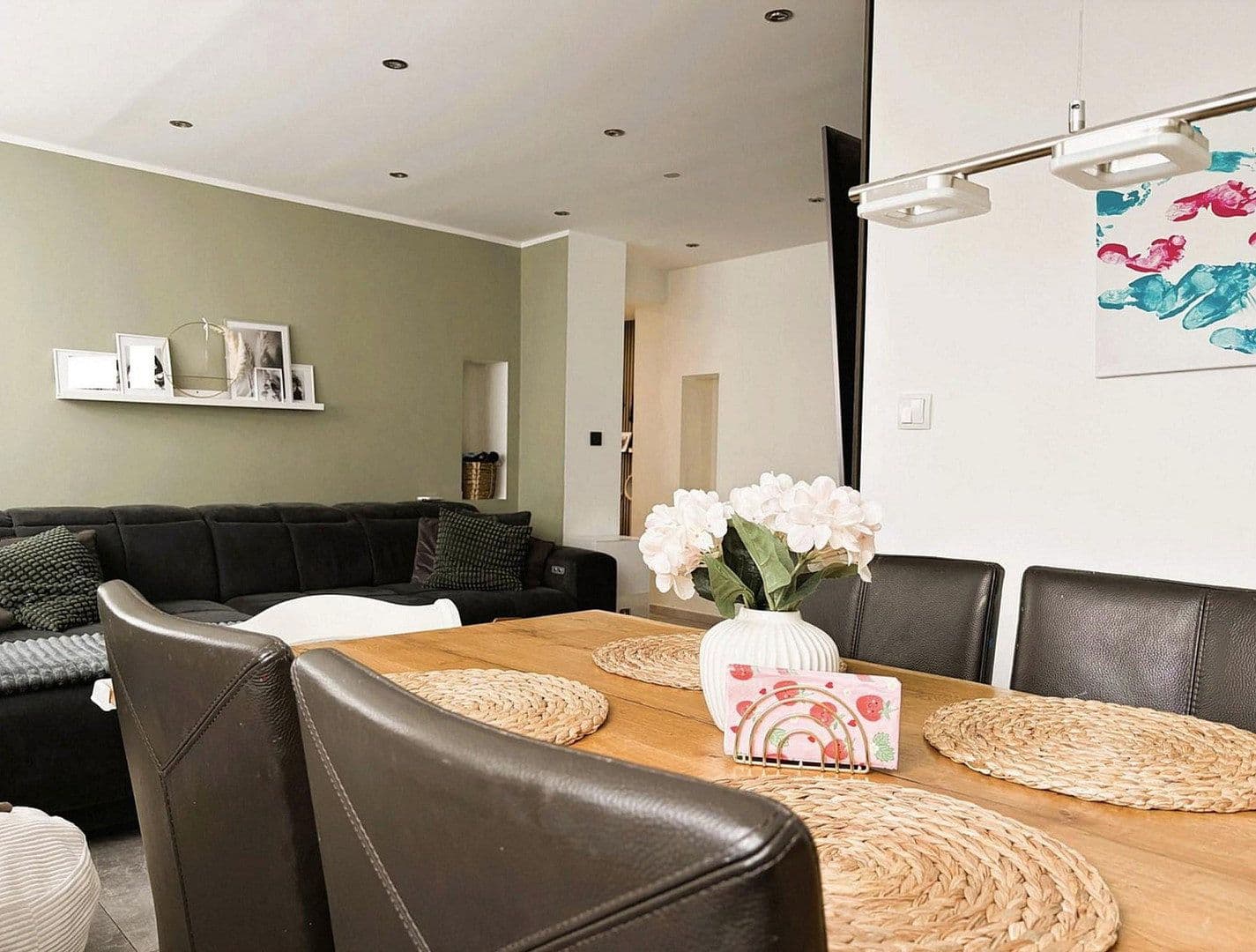 Prodej bytu 4+1 100 m², Essen, Severní Porýní-Vestfálsko Prodej bytu 4+1 100 m², Essen, Severní Porýní-Vestfálsko