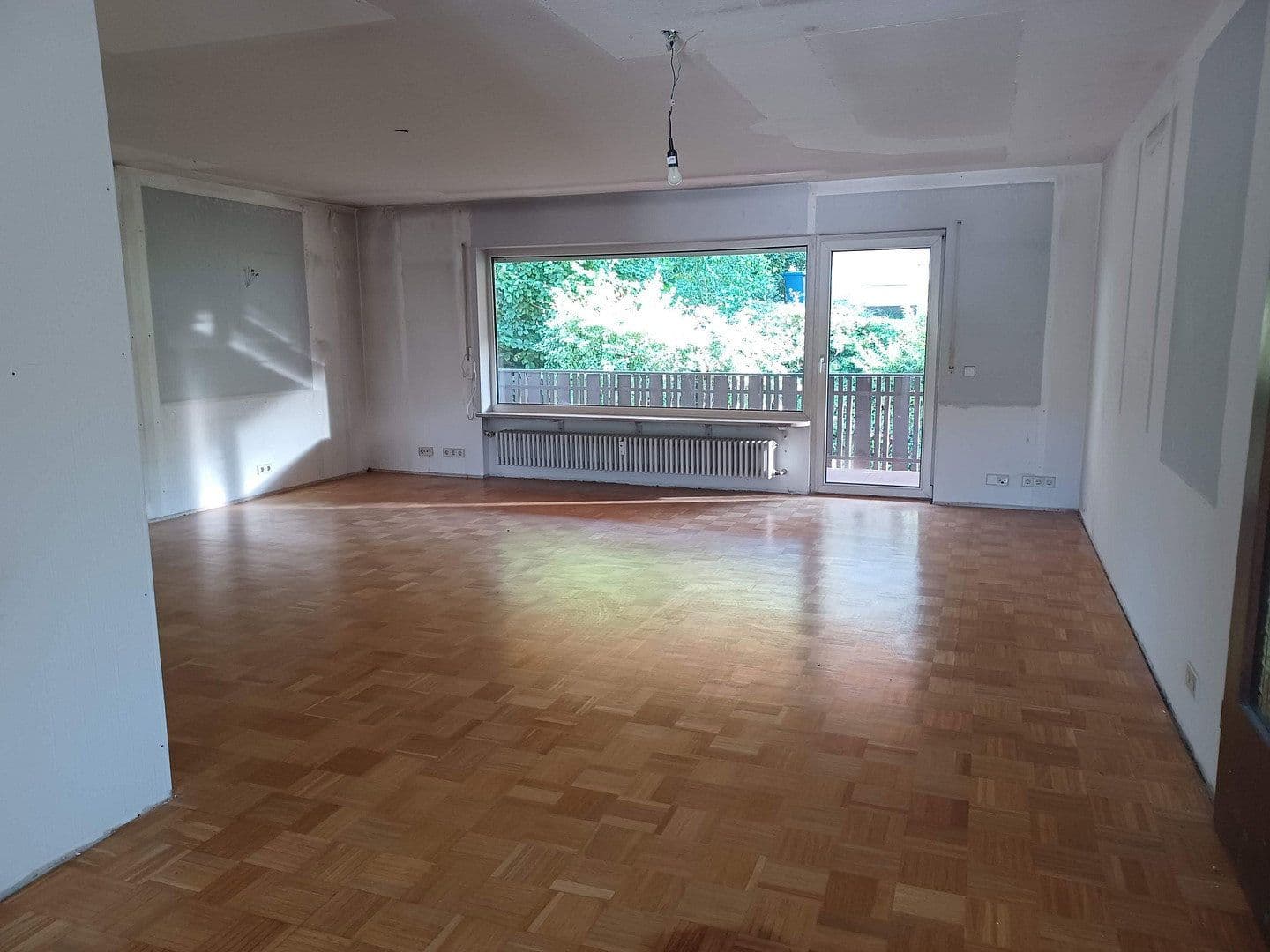 Pronájem bytu 3+kk 115 m², Baden-Baden - Neuweier, Bádensko-Württembersko Pronájem bytu 3+kk 115 m², Baden-Baden - Neuweier, Bádensko-Württembersko