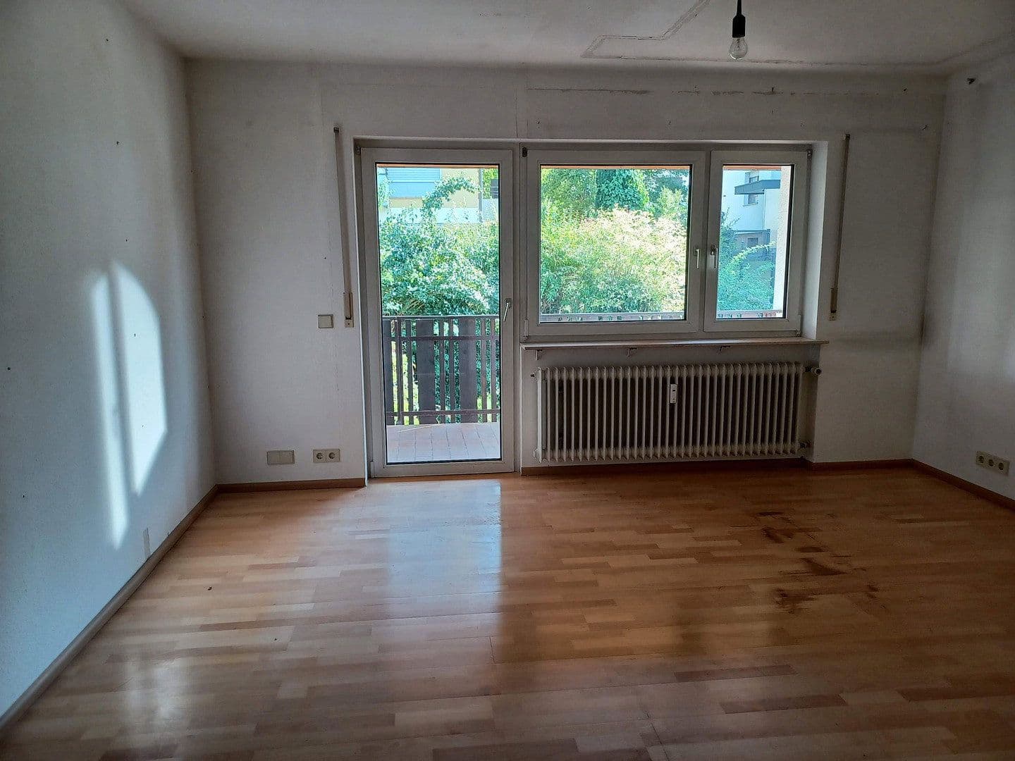 Pronájem bytu 3+kk 115 m², Baden-Baden - Neuweier, Bádensko-Württembersko Pronájem bytu 3+kk 115 m², Baden-Baden - Neuweier, Bádensko-Württembersko