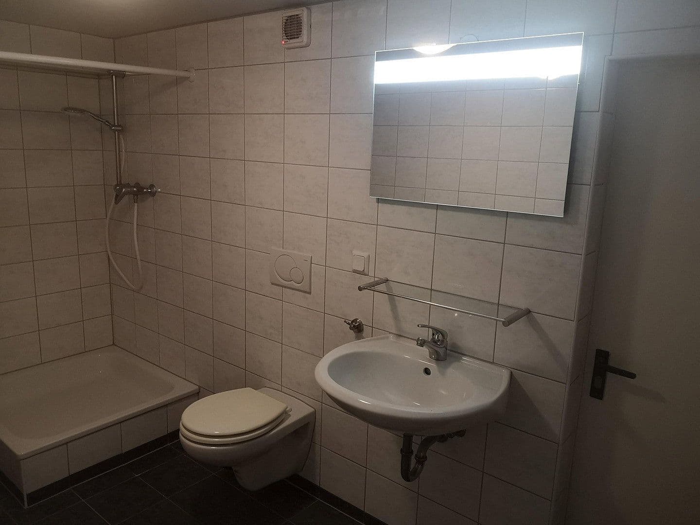 Pronájem nebytového prostoru 178 m², Wahlenstr.22, Köln, Severní Porýní-Vestfálsko Pronájem nebytového prostoru 178 m², Wahlenstr.22, Köln, Severní Porýní-Vestfálsko