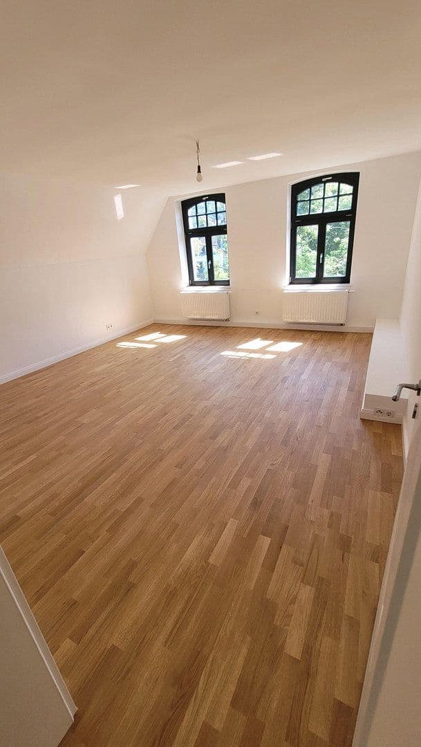 Pronájem bytu 3+1 109 m², Düsseldorf, Severní Porýní-Vestfálsko Pronájem bytu 3+1 109 m², Düsseldorf, Severní Porýní-Vestfálsko