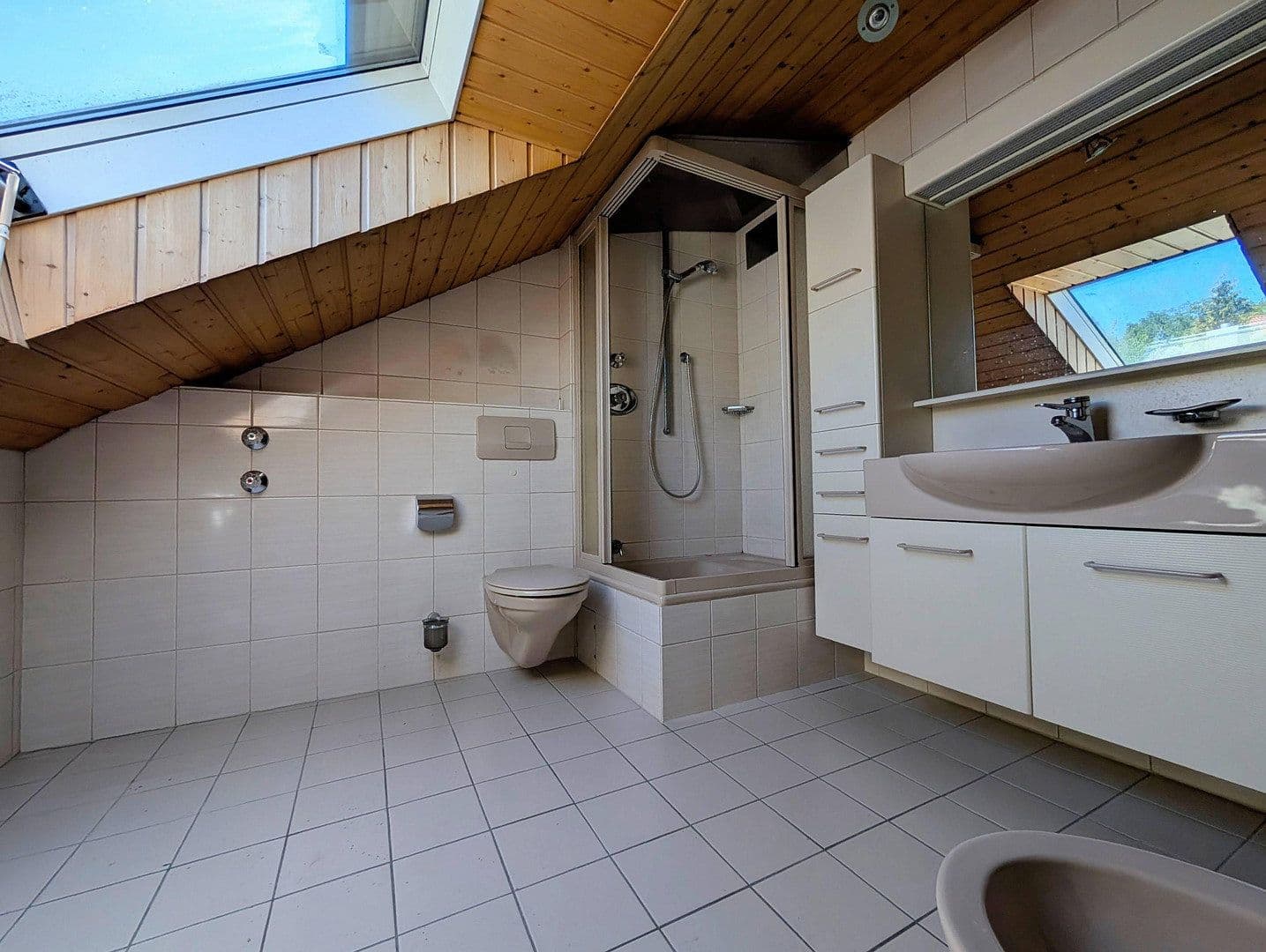 Prodej domu 162 m², pozemek 360 m², Goldbach, Bavorsko Prodej domu 162 m², pozemek 360 m², Goldbach, Bavorsko