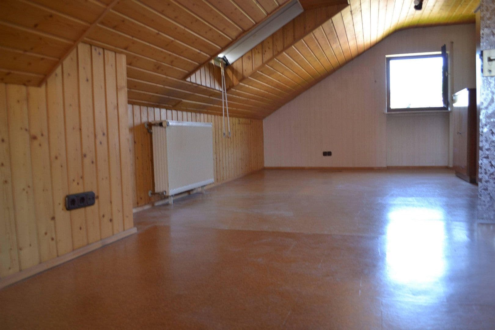 Prodej domu 162 m², pozemek 360 m², Goldbach, Bavorsko Prodej domu 162 m², pozemek 360 m², Goldbach, Bavorsko