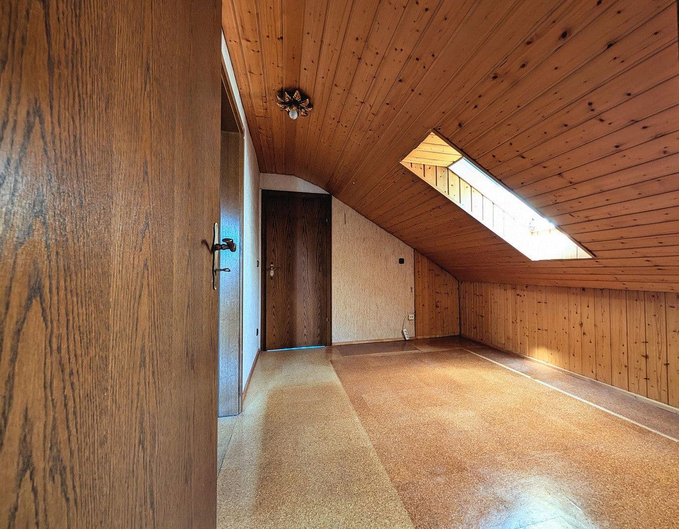 Prodej domu 162 m², pozemek 360 m², Goldbach, Bavorsko Prodej domu 162 m², pozemek 360 m², Goldbach, Bavorsko