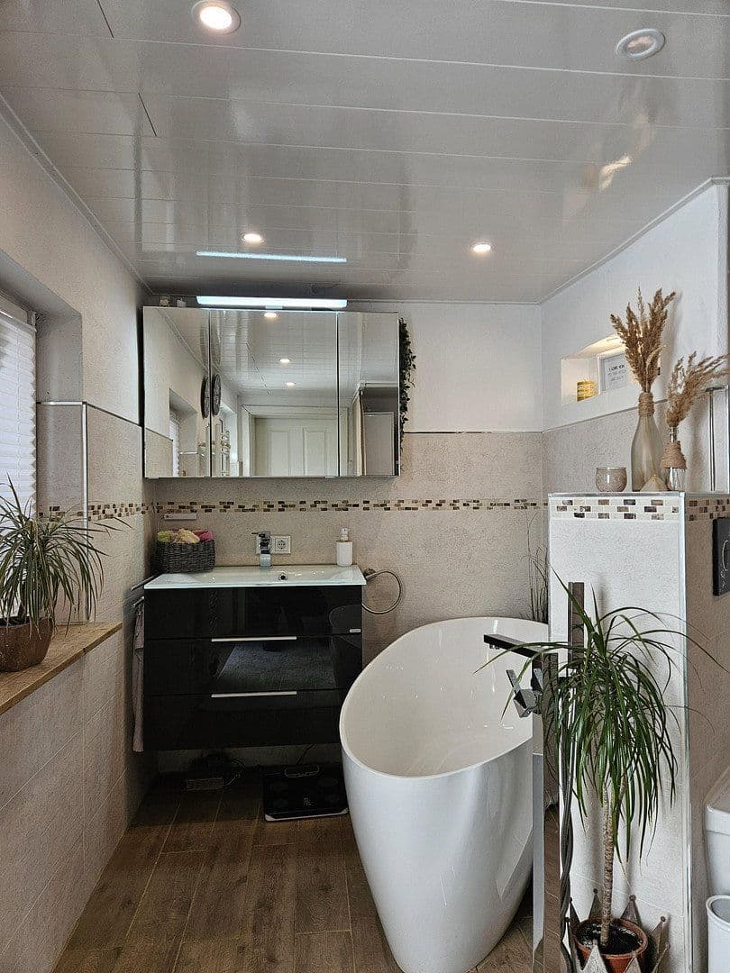 Prodej domu 84 m², pozemek 120 m², Niederkassel, Severní Porýní-Vestfálsko Prodej domu 84 m², pozemek 120 m², Niederkassel, Severní Porýní-Vestfálsko