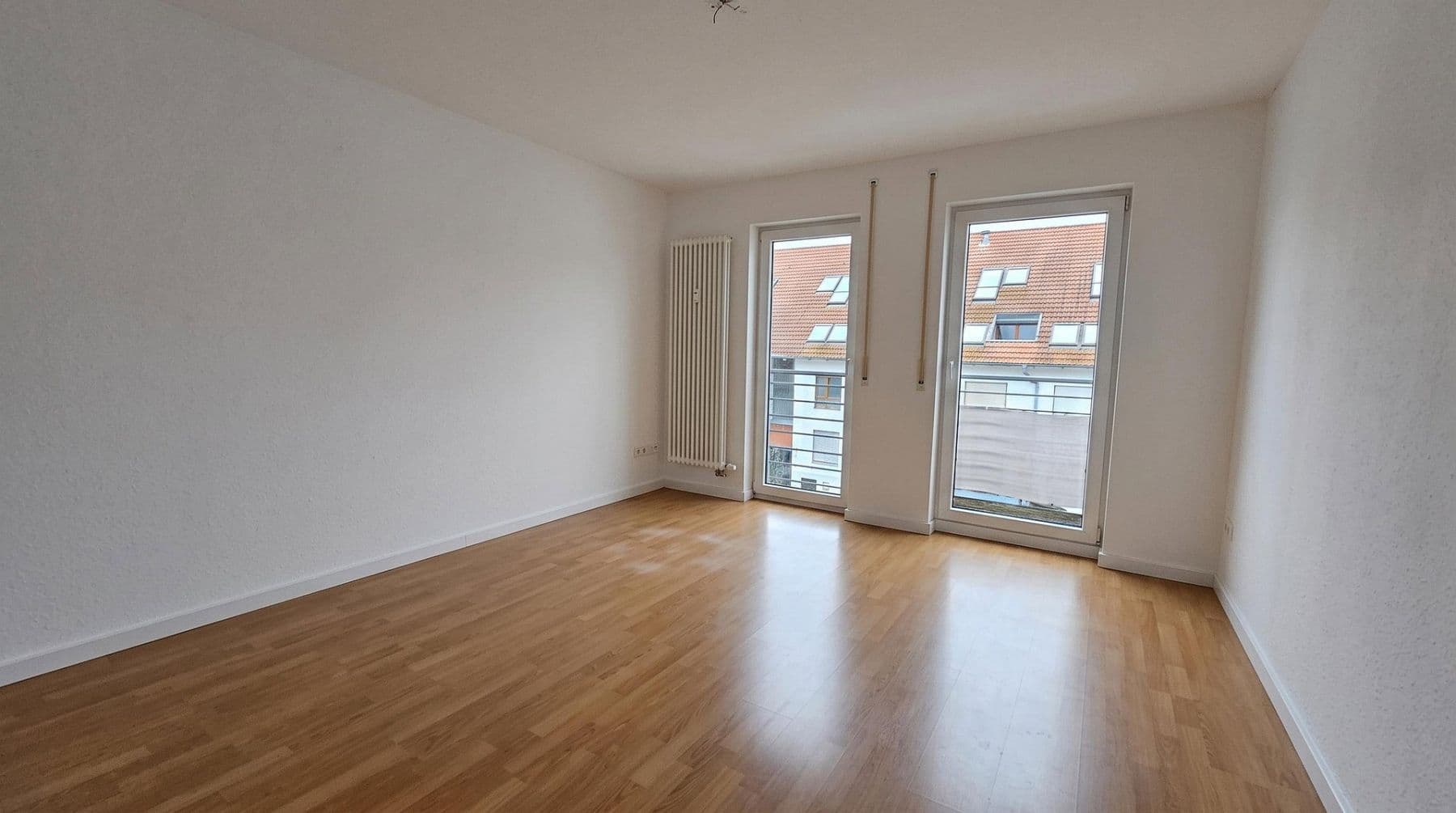 Pronájem bytu 3+1 82 m², Leipzig-Os, Sasko Pronájem bytu 3+1 82 m², Leipzig-Os, Sasko