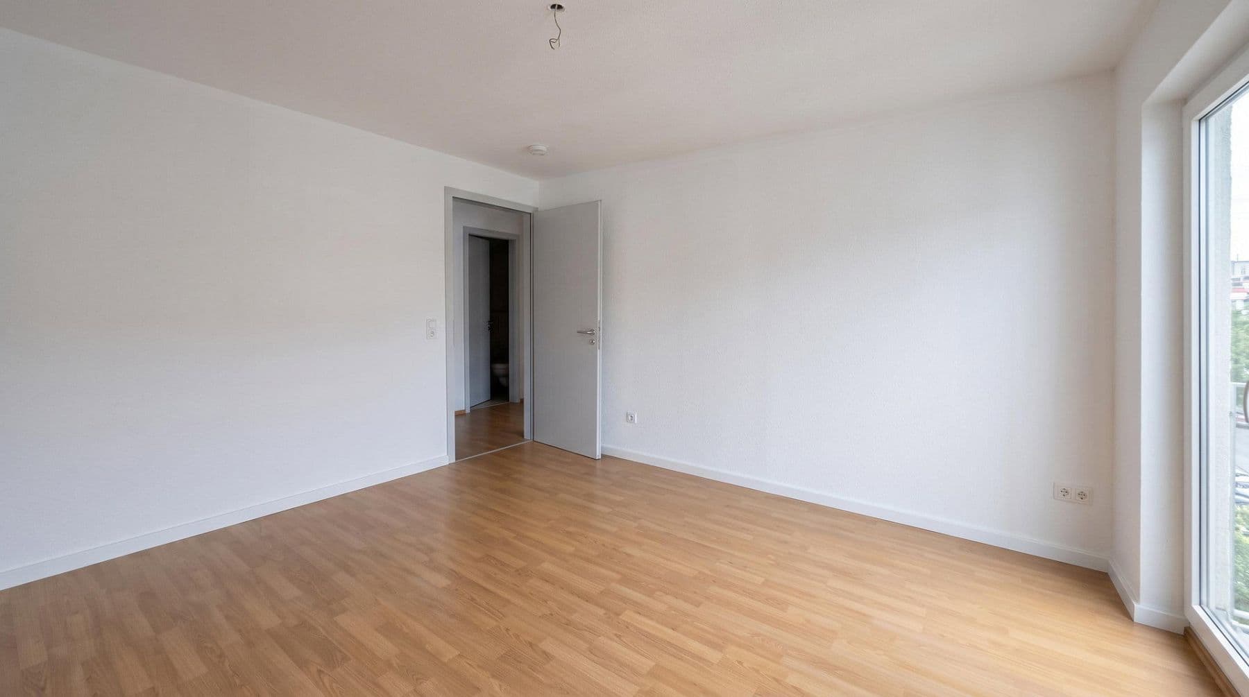 Pronájem bytu 3+1 82 m², Leipzig-Os, Sasko Pronájem bytu 3+1 82 m², Leipzig-Os, Sasko