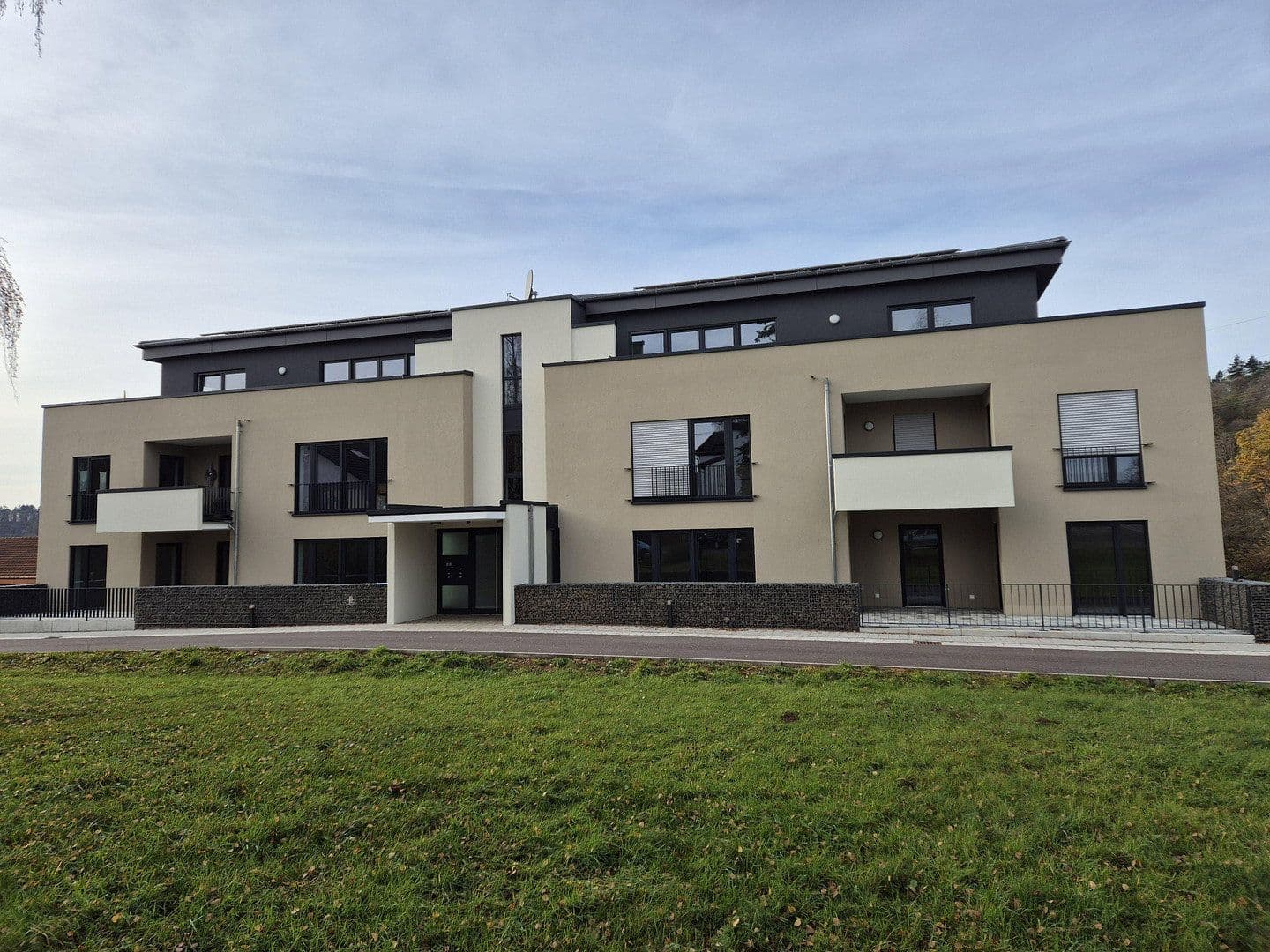 Pronájem bytu 3+1 120 m², Schloßstr. 2G, Wadern, Země Sársko Pronájem bytu 3+1 120 m², Schloßstr. 2G, Wadern, Země Sársko