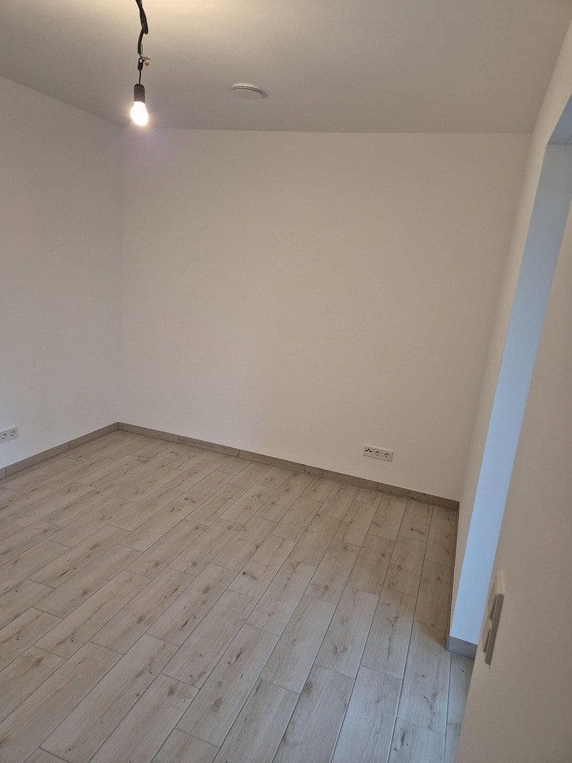 Pronájem bytu 3+1 120 m², Schloßstr. 2G, Wadern, Země Sársko Pronájem bytu 3+1 120 m², Schloßstr. 2G, Wadern, Země Sársko