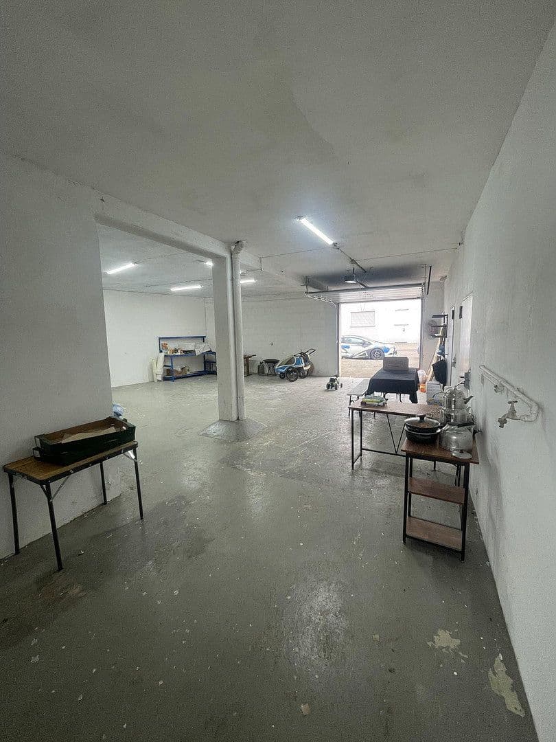 Pronájem nebytového prostoru 30 m², Schwäbisch Gmünd, Bádensko-Württembersko Pronájem nebytového prostoru 30 m², Schwäbisch Gmünd, Bádensko-Württembersko