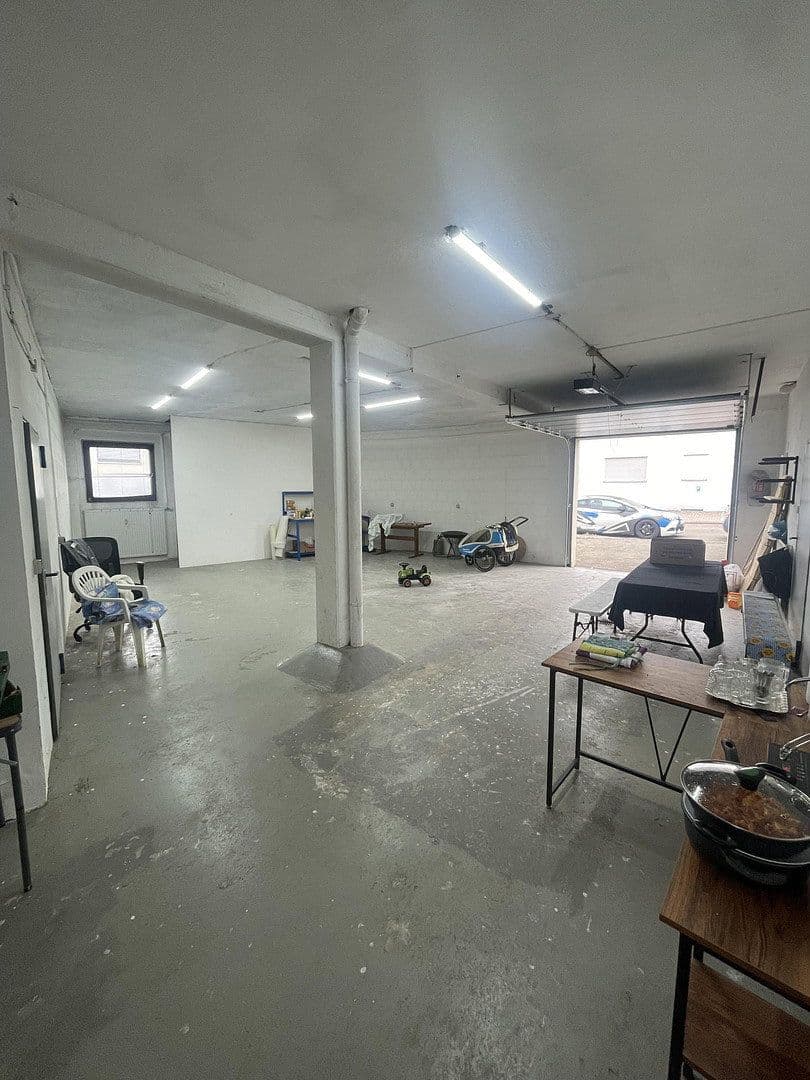 Pronájem nebytového prostoru 30 m², Schwäbisch Gmünd, Bádensko-Württembersko Pronájem nebytového prostoru 30 m², Schwäbisch Gmünd, Bádensko-Württembersko