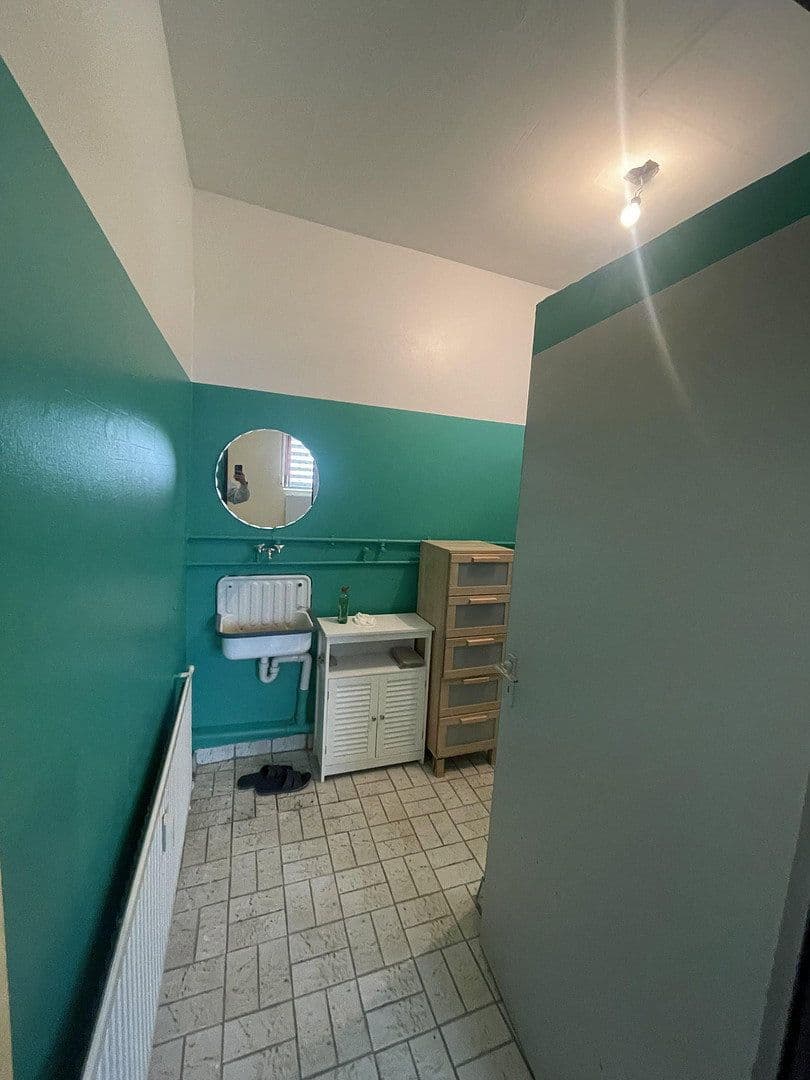 Pronájem nebytového prostoru 30 m², Schwäbisch Gmünd, Bádensko-Württembersko Pronájem nebytového prostoru 30 m², Schwäbisch Gmünd, Bádensko-Württembersko