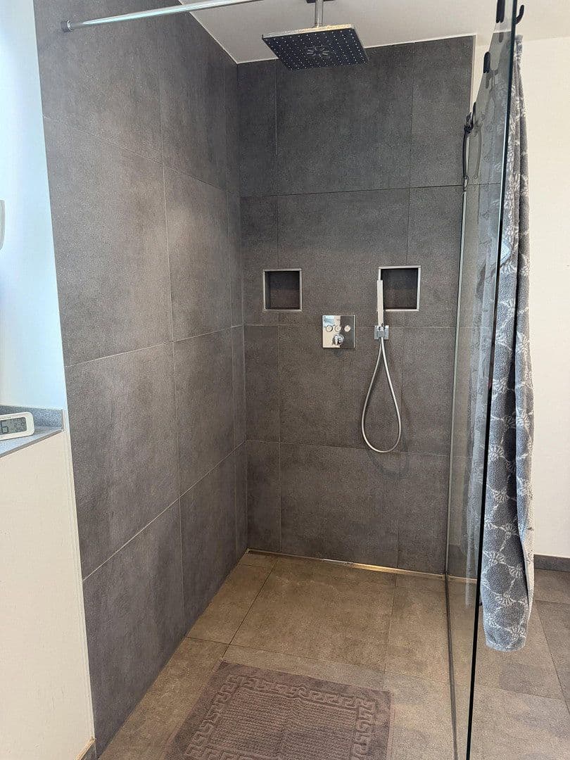 Prodej bytu 3+1 98 m², Duisburg, Severní Porýní-Vestfálsko Prodej bytu 3+1 98 m², Duisburg, Severní Porýní-Vestfálsko