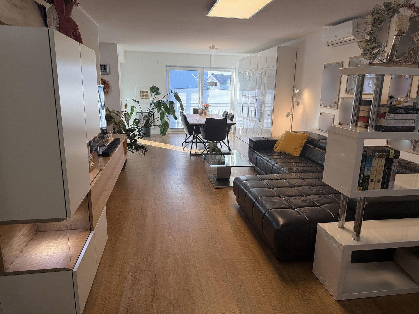 Prodej bytu 3+1 98 m², Duisburg, Severní Porýní-Vestfálsko Prodej bytu 3+1 98 m², Duisburg, Severní Porýní-Vestfálsko