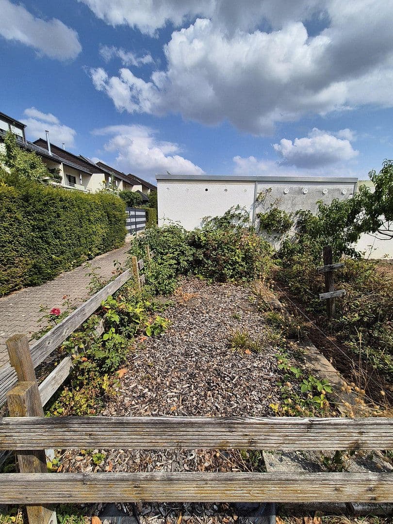 Prodej domu 119 m², pozemek 221 m², Reutlinger Straße 15, Tamm, Bádensko-Württembersko Prodej domu 119 m², pozemek 221 m², Reutlinger Straße 15, Tamm, Bádensko-Württembersko