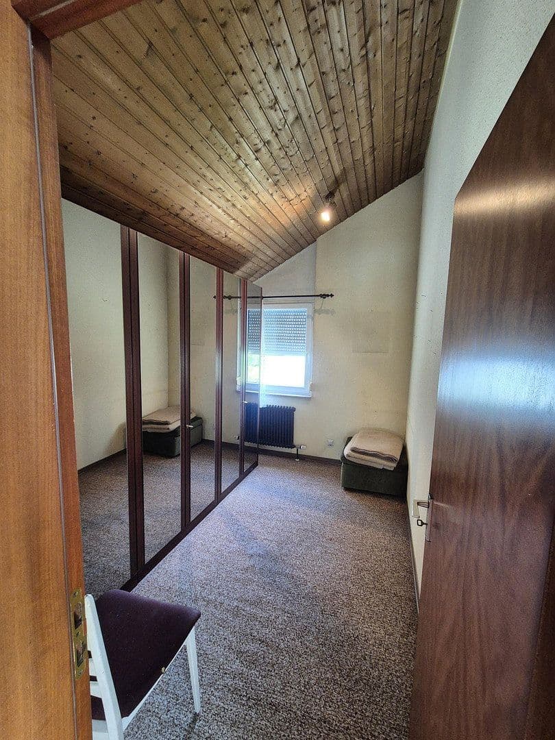 Prodej domu 119 m², pozemek 221 m², Reutlinger Straße 15, Tamm, Bádensko-Württembersko Prodej domu 119 m², pozemek 221 m², Reutlinger Straße 15, Tamm, Bádensko-Württembersko