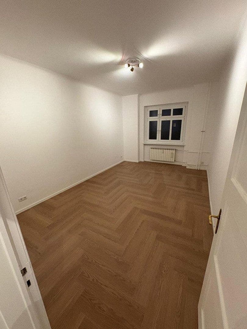 Prodej bytu 3+1 64 m², Köllnische Straße 44, Berlin, Berlín Prodej bytu 3+1 64 m², Köllnische Straße 44, Berlin, Berlín