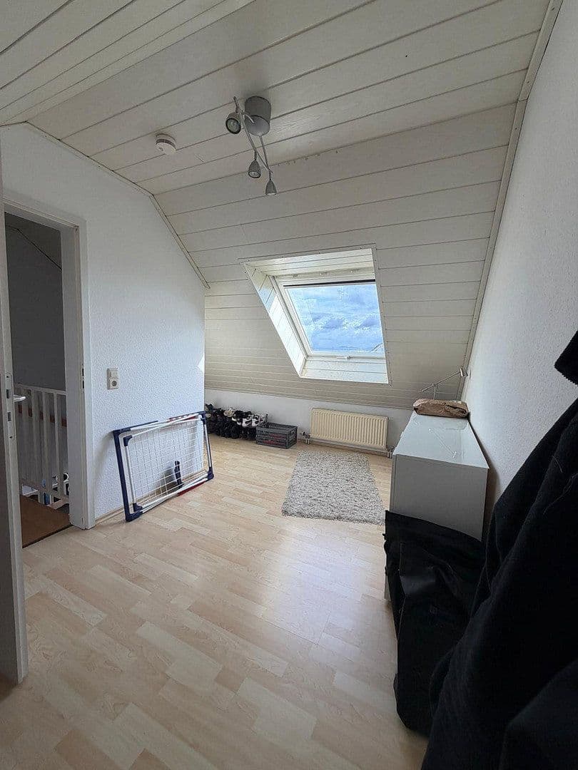 Pronájem bytu 4+kk 105 m², Brühl, Bádensko-Württembersko Pronájem bytu 4+kk 105 m², Brühl, Bádensko-Württembersko
