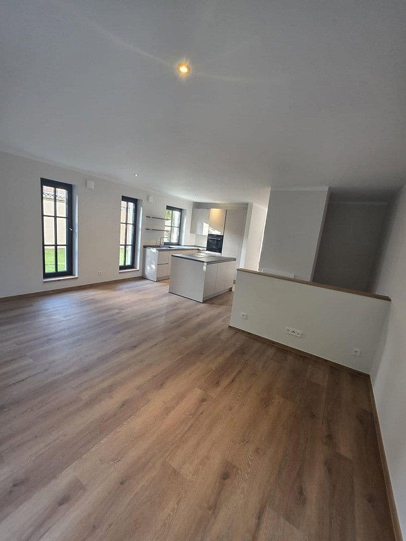 Pronájem bytu 4+1 122 m², Hamburg, Hamburg Pronájem bytu 4+1 122 m², Hamburg, Hamburg