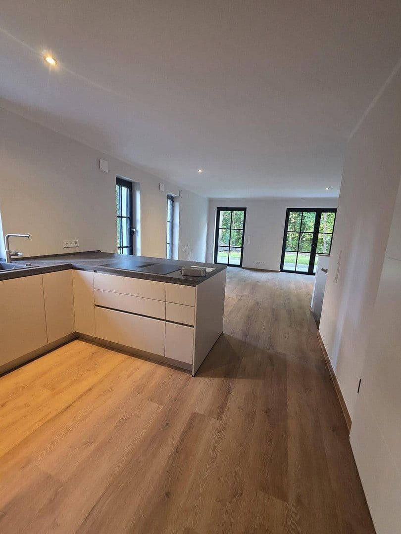 Pronájem bytu 4+1 122 m², Hamburg, Hamburg Pronájem bytu 4+1 122 m², Hamburg, Hamburg