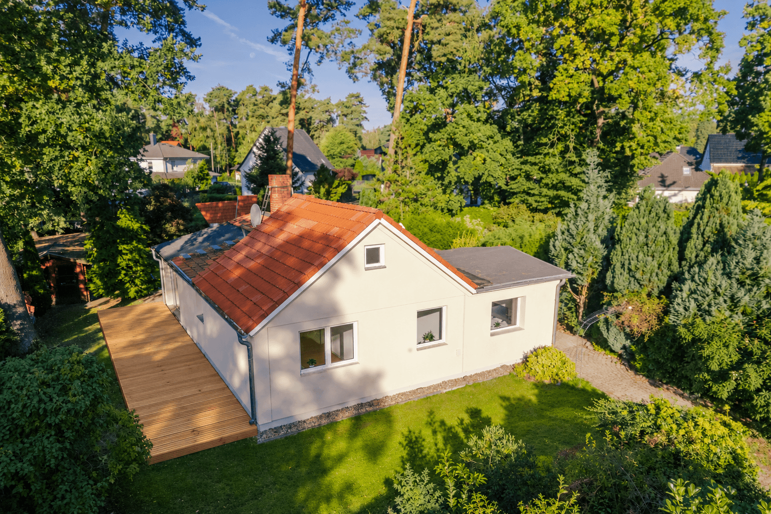 Prodej domu 104 m², pozemek 1.140 m², Falkensee, Braniborsko Prodej domu 104 m², pozemek 1.140 m², Falkensee, Braniborsko