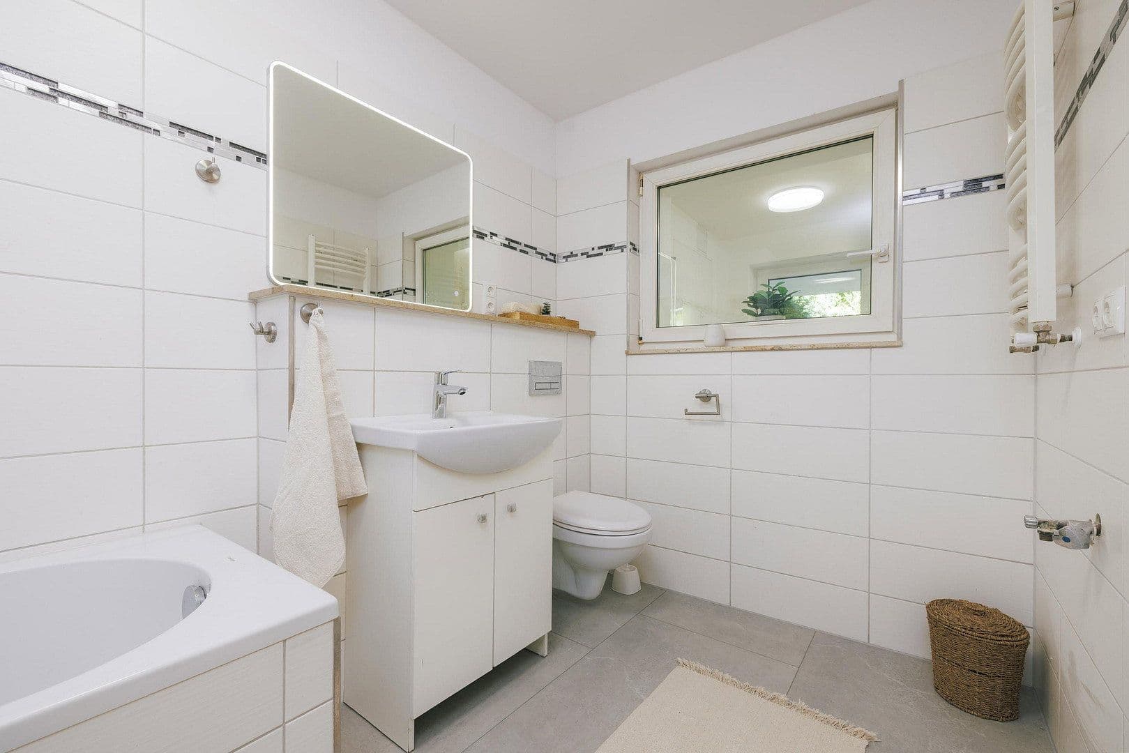 Prodej domu 104 m², pozemek 1.140 m², Falkensee, Braniborsko Prodej domu 104 m², pozemek 1.140 m², Falkensee, Braniborsko