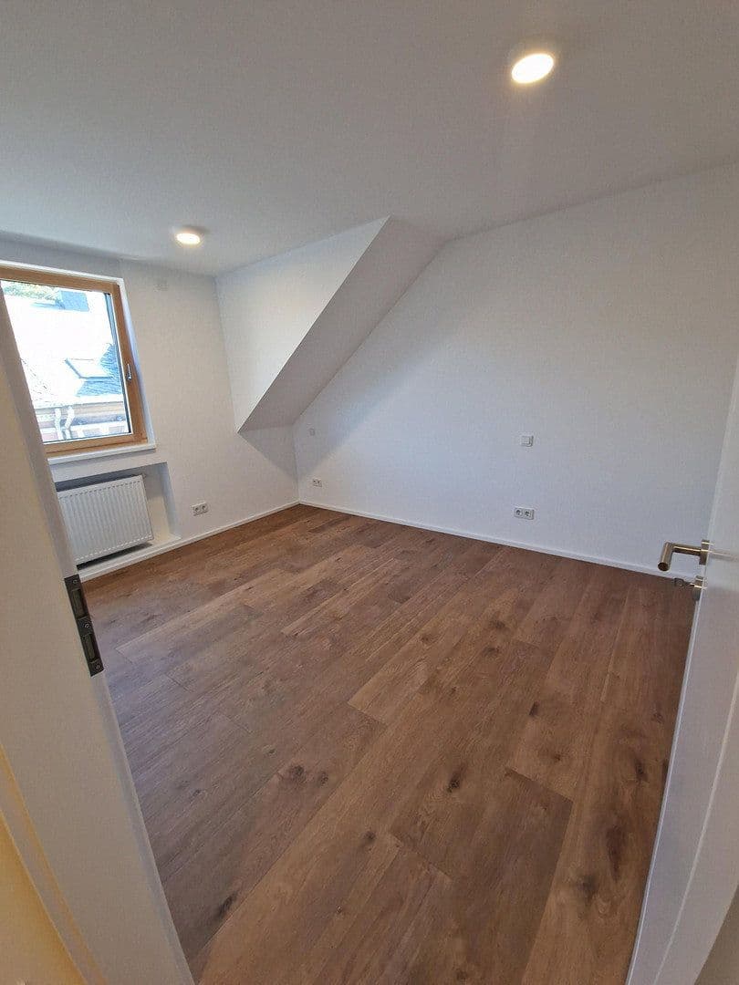 Pronájem bytu 3+1 84 m², Wallstraße 8, Trier, Porýní-Falc Pronájem bytu 3+1 84 m², Wallstraße 8, Trier, Porýní-Falc