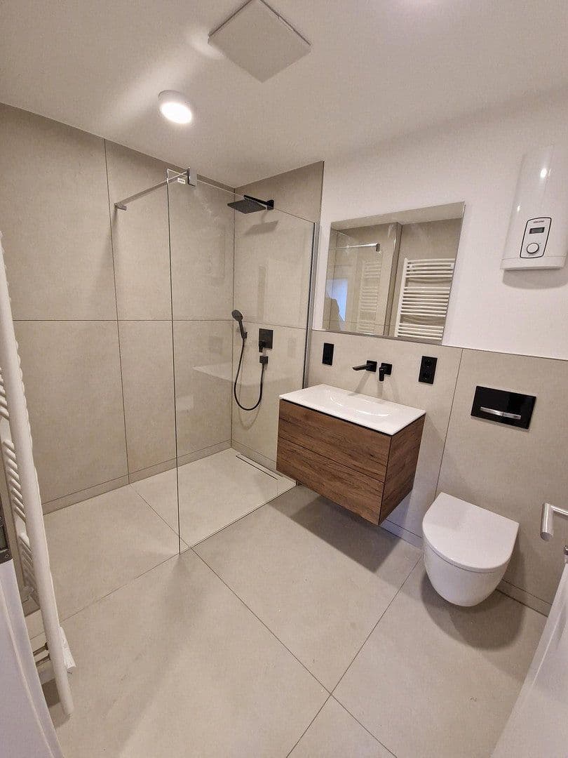 Pronájem bytu 3+1 84 m², Wallstraße 8, Trier, Porýní-Falc Pronájem bytu 3+1 84 m², Wallstraße 8, Trier, Porýní-Falc