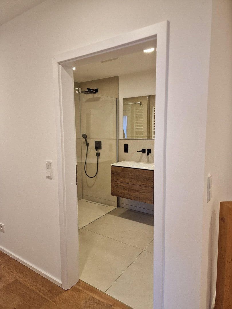 Pronájem bytu 3+1 84 m², Wallstraße 8, Trier, Porýní-Falc Pronájem bytu 3+1 84 m², Wallstraße 8, Trier, Porýní-Falc