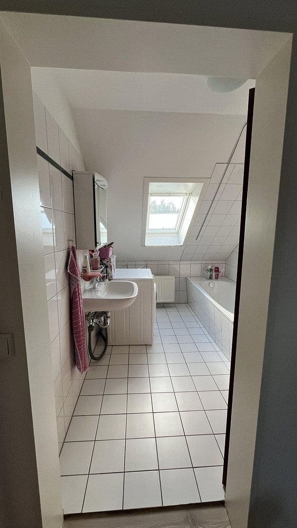 Pronájem bytu 1+kk 50 m², Salamancaweg 6, Hannover, Dolní Sasko Pronájem bytu 1+kk 50 m², Salamancaweg 6, Hannover, Dolní Sasko