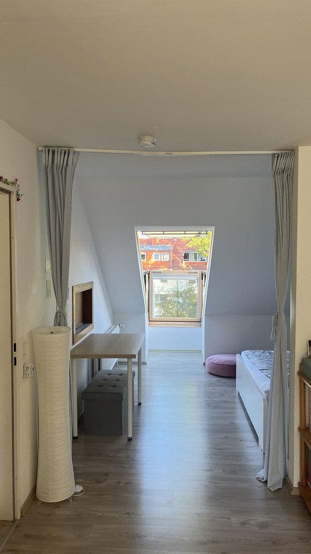 Pronájem bytu 1+kk 50 m², Salamancaweg 6, Hannover, Dolní Sasko Pronájem bytu 1+kk 50 m², Salamancaweg 6, Hannover, Dolní Sasko