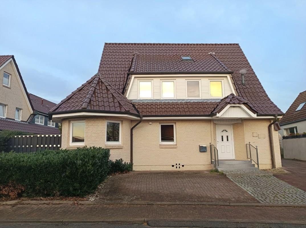 Prodej domu 123 m², pozemek 674 m², Rosenstr. 24, Grömitz, Šlesvicko-Holštýnsko Prodej domu 123 m², pozemek 674 m², Rosenstr. 24, Grömitz, Šlesvicko-Holštýnsko
