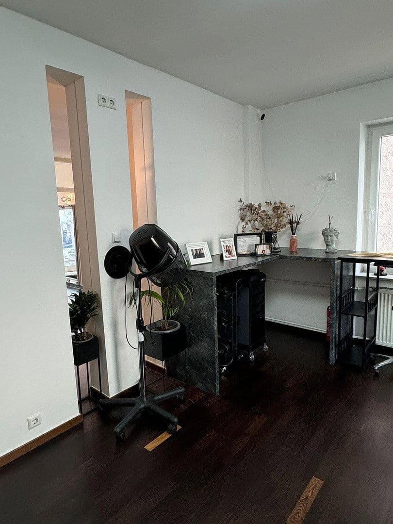 Pronájem nebytového prostoru 150 m², Böblingen, Bádensko-Württembersko Pronájem nebytového prostoru 150 m², Böblingen, Bádensko-Württembersko