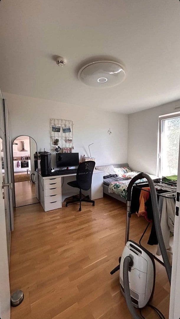 Pronájem bytu 2+1 50 m², Aristide-Briand-Str. 12, Herzogenaurach, Bavorsko Pronájem bytu 2+1 50 m², Aristide-Briand-Str. 12, Herzogenaurach, Bavorsko