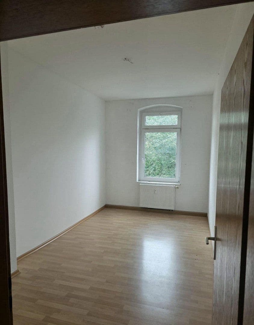 Pronájem bytu 2+1 58 m², Merseburgerstr. 197, Halle, Sasko-Anhaltsko Pronájem bytu 2+1 58 m², Merseburgerstr. 197, Halle, Sasko-Anhaltsko