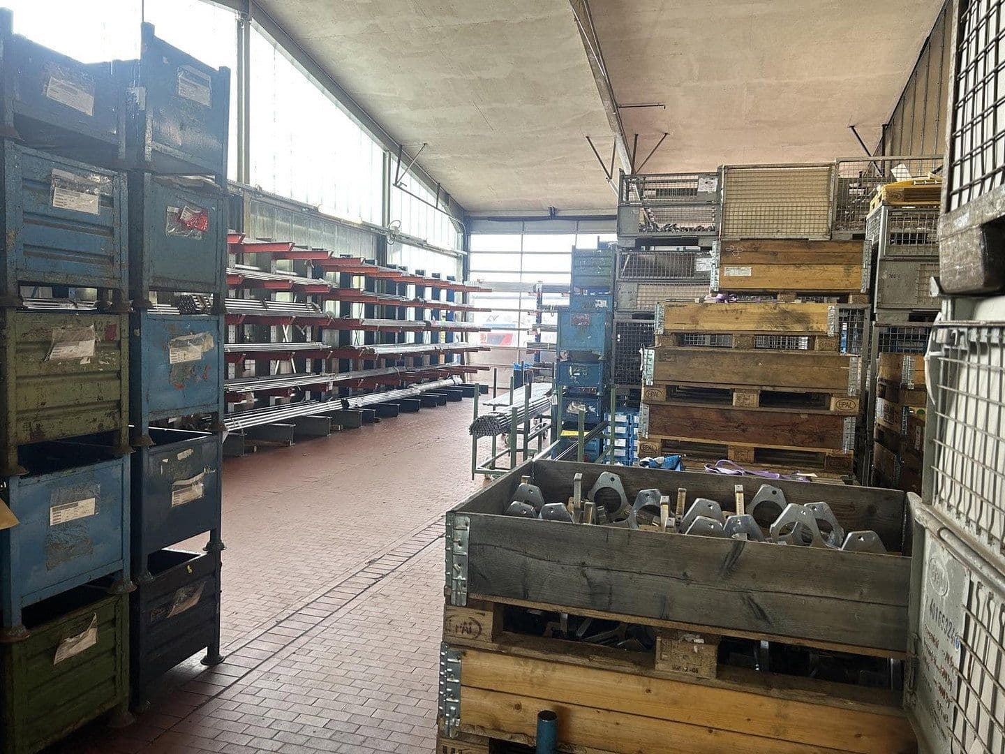 Pronájem nebytového prostoru 5.050 m², Illertissen, Bavorsko Pronájem nebytového prostoru 5.050 m², Illertissen, Bavorsko