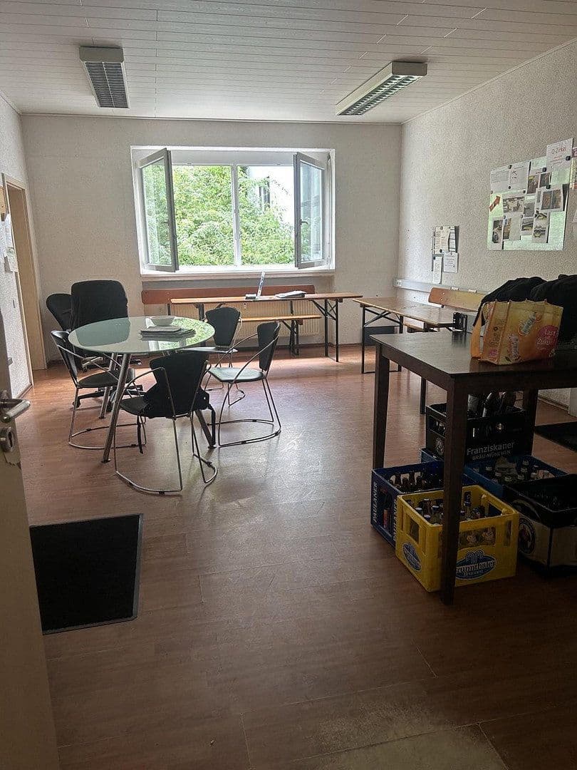 Pronájem nebytového prostoru 5.050 m², Illertissen, Bavorsko Pronájem nebytového prostoru 5.050 m², Illertissen, Bavorsko