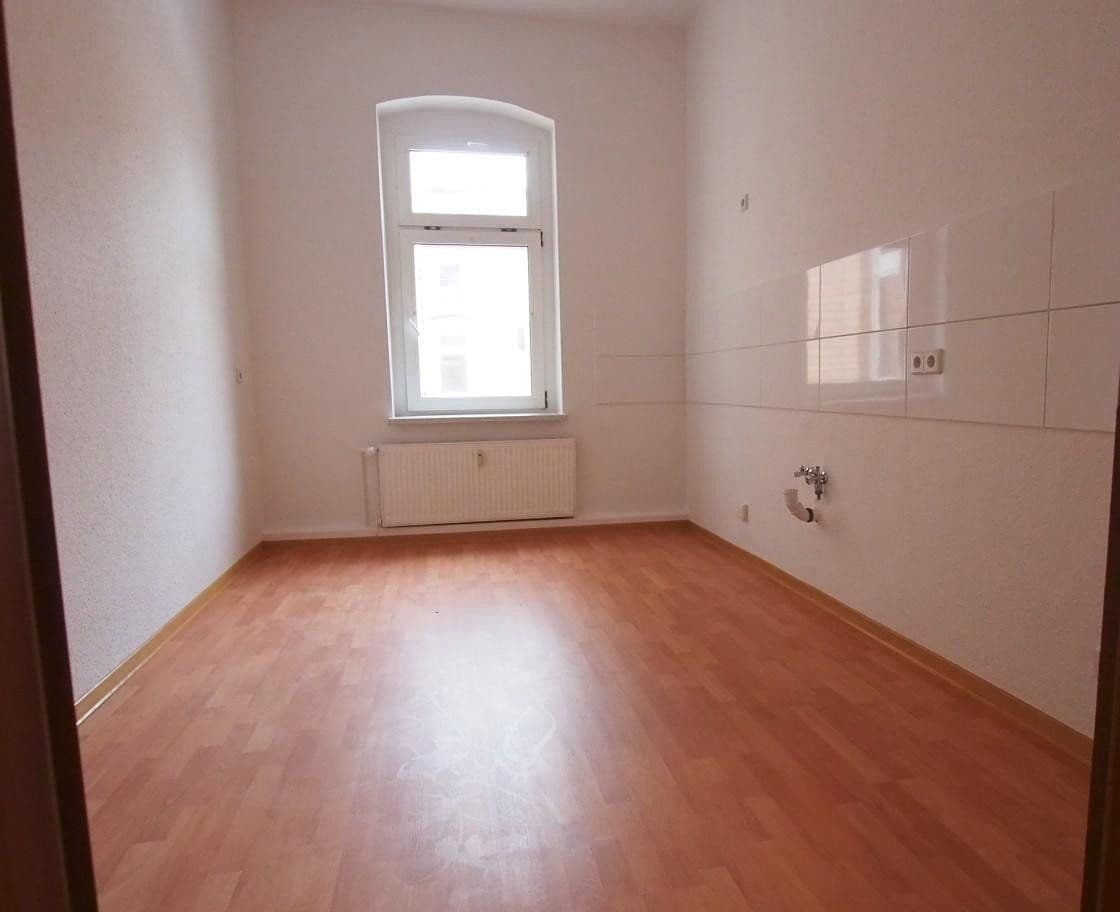 Pronájem bytu 3+1 81 m², Sagisdorfer Straße 7, Halle, Sasko-Anhaltsko Pronájem bytu 3+1 81 m², Sagisdorfer Straße 7, Halle, Sasko-Anhaltsko