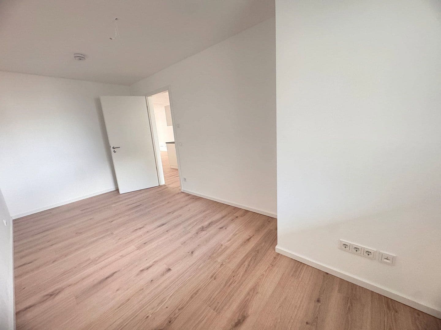 Pronájem bytu 3+1 81 m², Holbeinstraße 17, Nürnberg, Bavorsko Pronájem bytu 3+1 81 m², Holbeinstraße 17, Nürnberg, Bavorsko