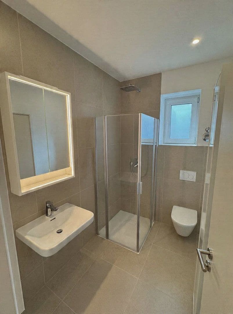 Pronájem bytu 2+1 51 m², Metzingen, Bádensko-Württembersko Pronájem bytu 2+1 51 m², Metzingen, Bádensko-Württembersko