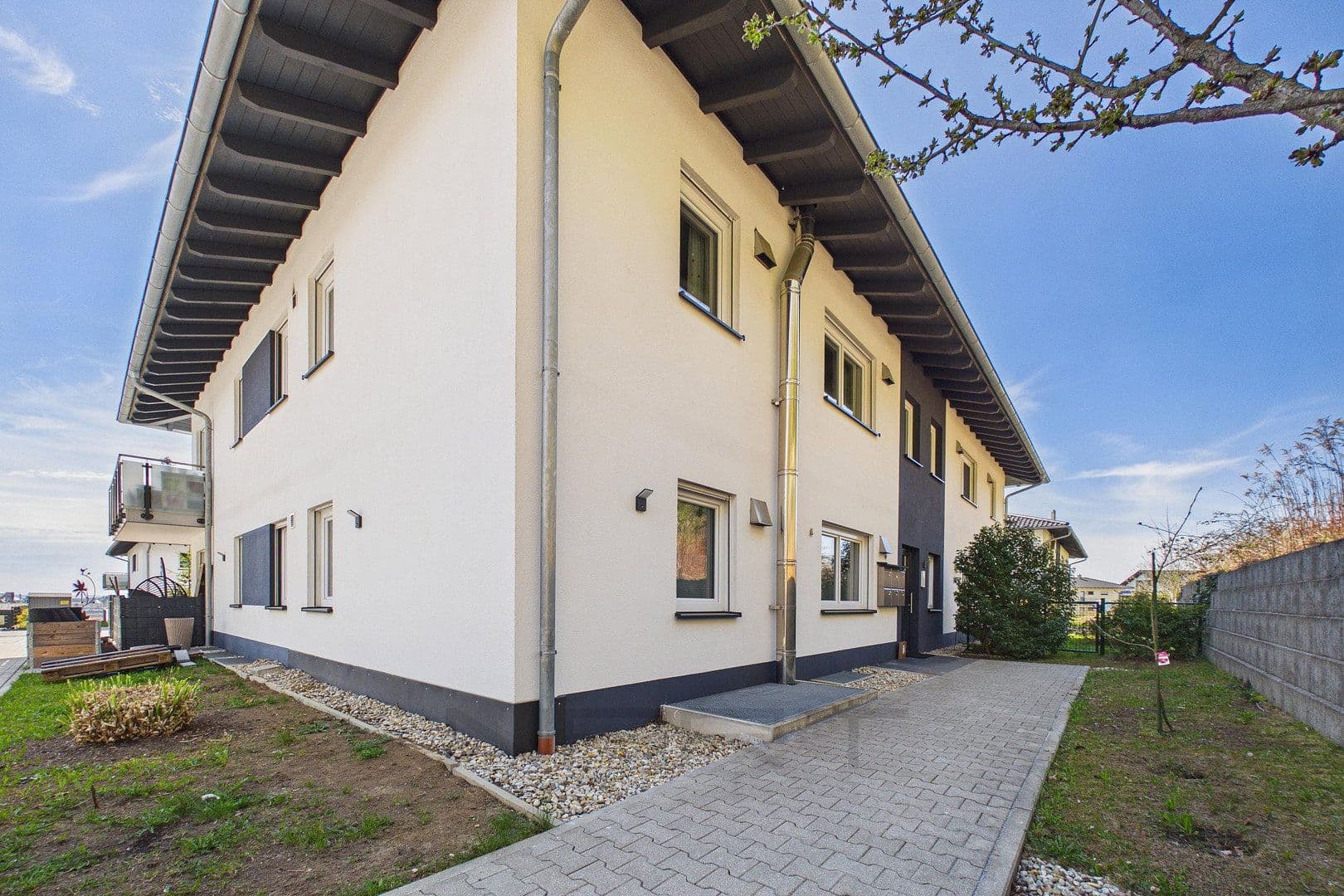 Prodej bytu 3+1 85 m², Wiesenweg 2, Hengersberg, Bavorsko Prodej bytu 3+1 85 m², Wiesenweg 2, Hengersberg, Bavorsko
