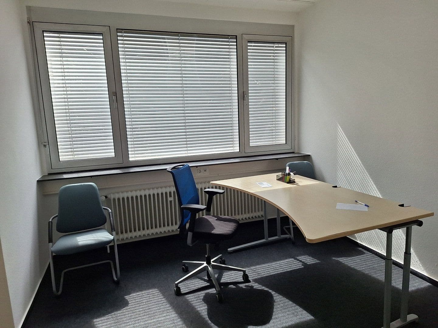 Pronájem kanceláře 22 m², Josef-Bautz-Straße 15, Hanau, Hessen Pronájem kanceláře 22 m², Josef-Bautz-Straße 15, Hanau, Hessen
