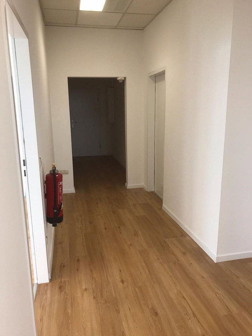 Pronájem kanceláře 168 m², Augsburg, Bavorsko Pronájem kanceláře 168 m², Augsburg, Bavorsko