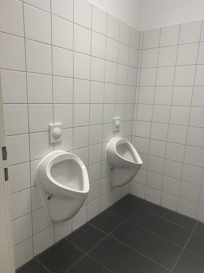 Pronájem kanceláře 168 m², Augsburg, Bavorsko Pronájem kanceláře 168 m², Augsburg, Bavorsko
