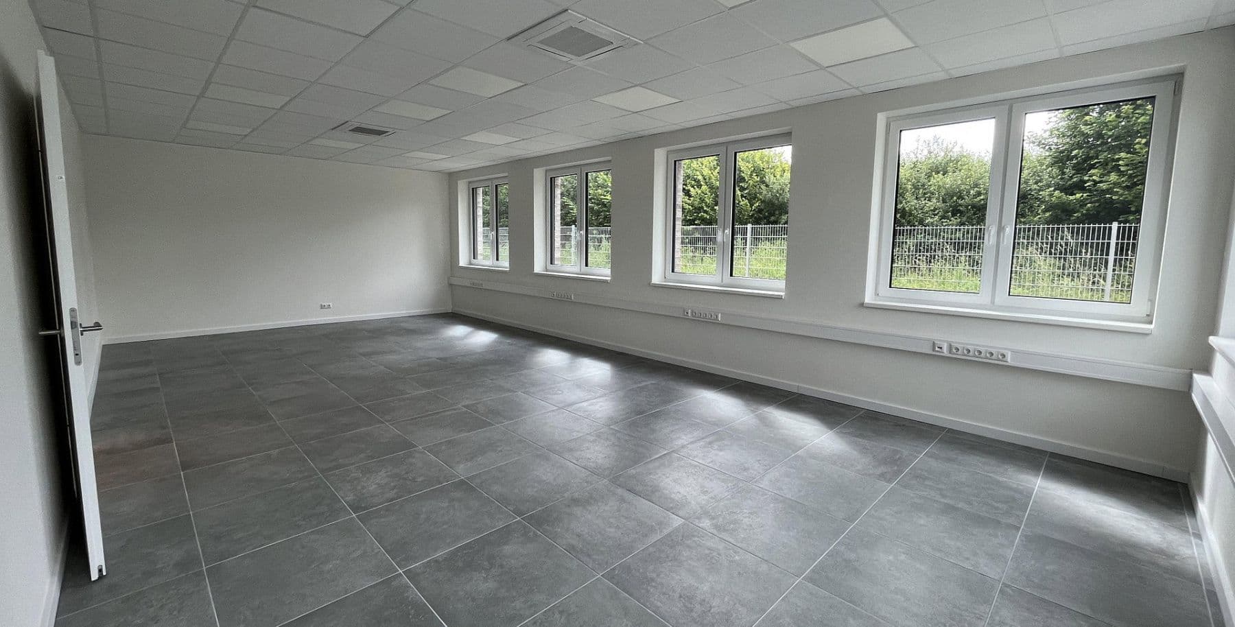 Pronájem kanceláře 148 m², Dr.-Gildemeister-Str. 12, Scharbeutz, Šlesvicko-Holštýnsko Pronájem kanceláře 148 m², Dr.-Gildemeister-Str. 12, Scharbeutz, Šlesvicko-Holštýnsko