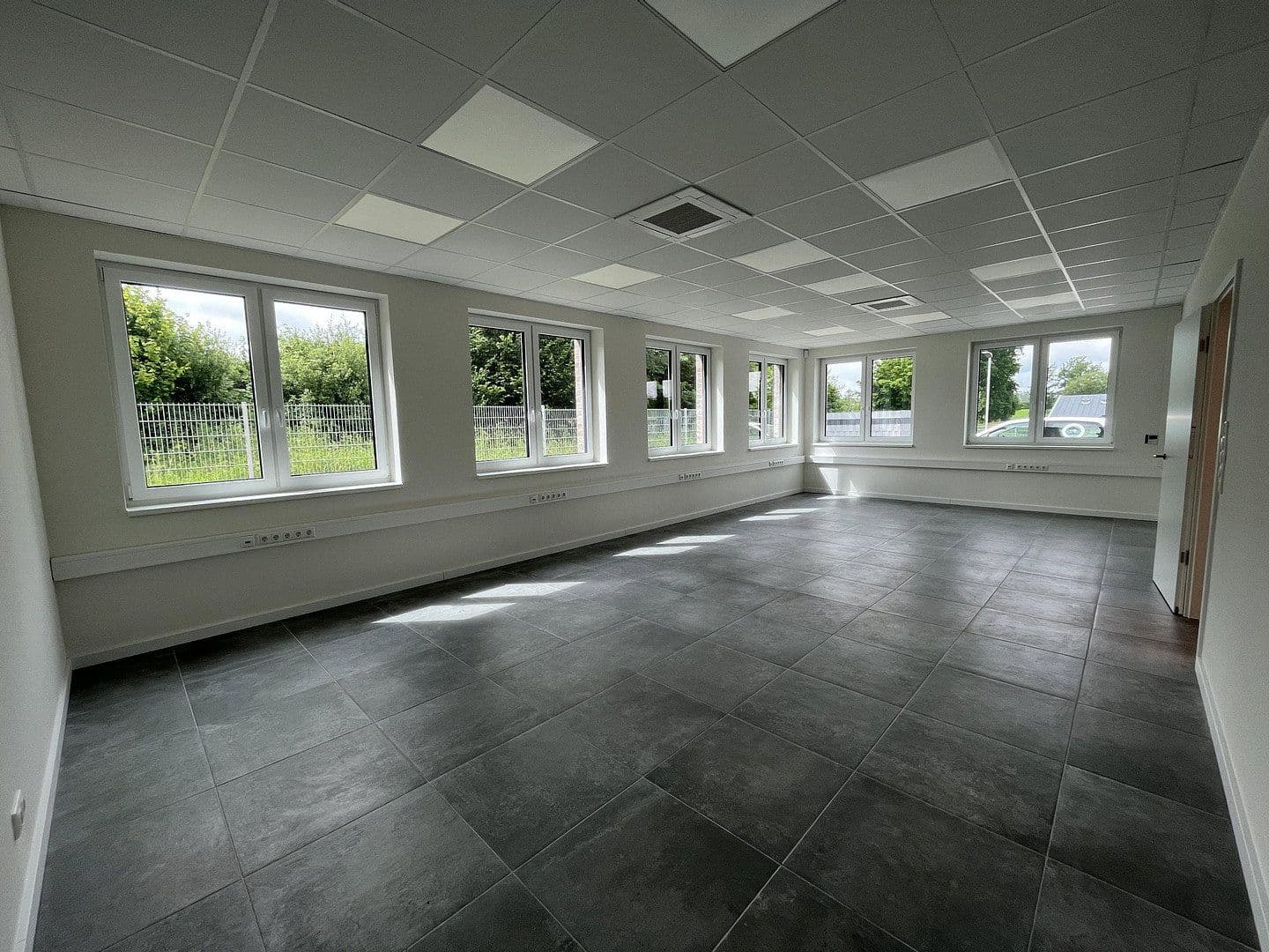 Pronájem kanceláře 148 m², Dr.-Gildemeister-Str. 12, Scharbeutz, Šlesvicko-Holštýnsko Pronájem kanceláře 148 m², Dr.-Gildemeister-Str. 12, Scharbeutz, Šlesvicko-Holštýnsko