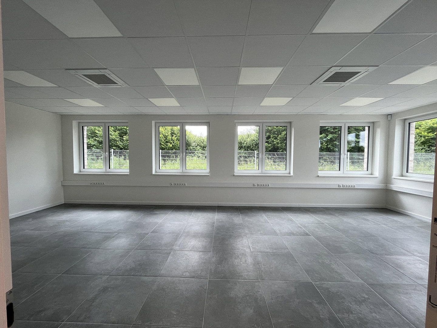 Pronájem kanceláře 148 m², Dr.-Gildemeister-Str. 12, Scharbeutz, Šlesvicko-Holštýnsko Pronájem kanceláře 148 m², Dr.-Gildemeister-Str. 12, Scharbeutz, Šlesvicko-Holštýnsko