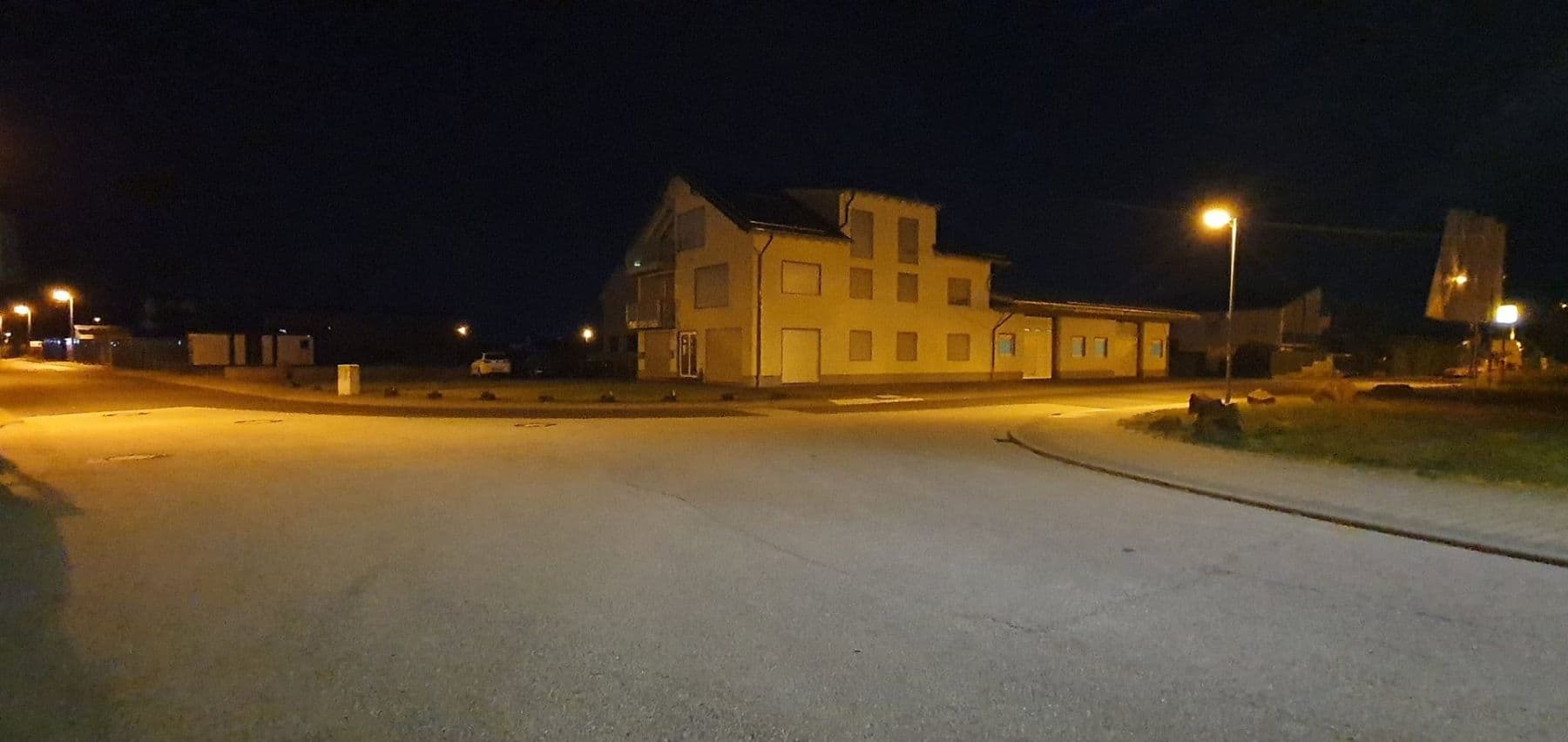 Pronájem nebytového prostoru 210 m², Bad Kreuznach, Porýní-Falc Pronájem nebytového prostoru 210 m², Bad Kreuznach, Porýní-Falc